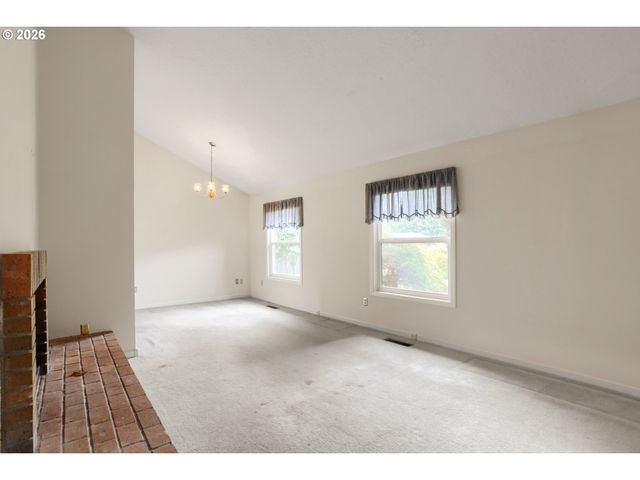 826 Ne HOOD St, Hillsboro, OR 97124