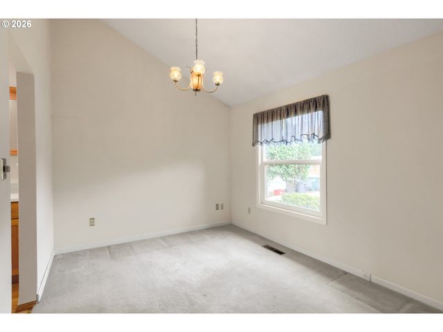 826 Ne HOOD St, Hillsboro, OR 97124