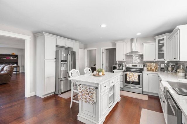 6153 N US Hwy 25, East Bernstadt, KY 40729