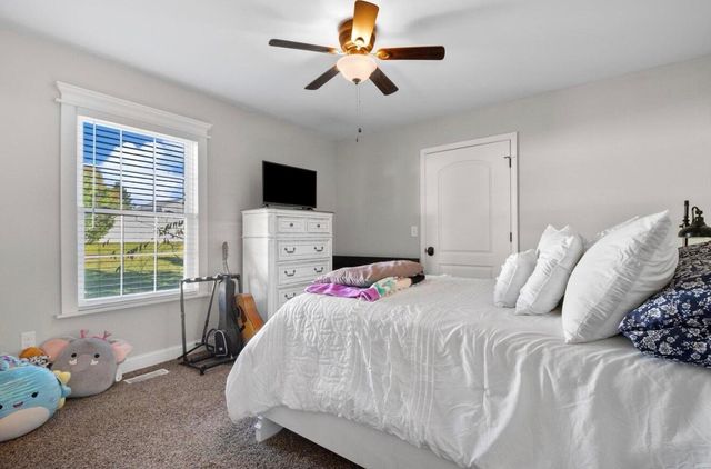 6153 N US Hwy 25, East Bernstadt, KY 40729