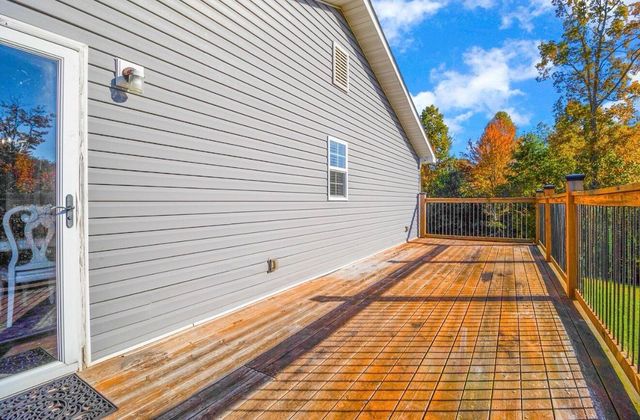 6153 N US Hwy 25, East Bernstadt, KY 40729