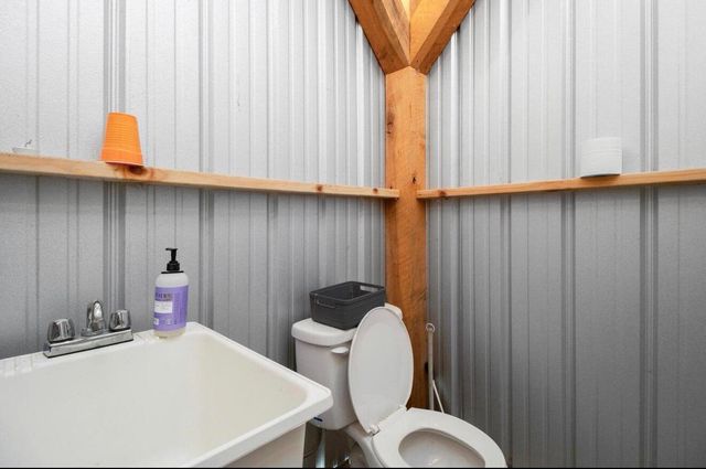 6153 N US Hwy 25, East Bernstadt, KY 40729