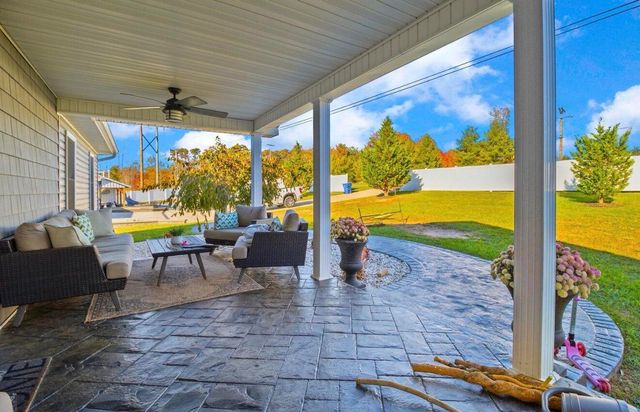 6153 N US Hwy 25, East Bernstadt, KY 40729