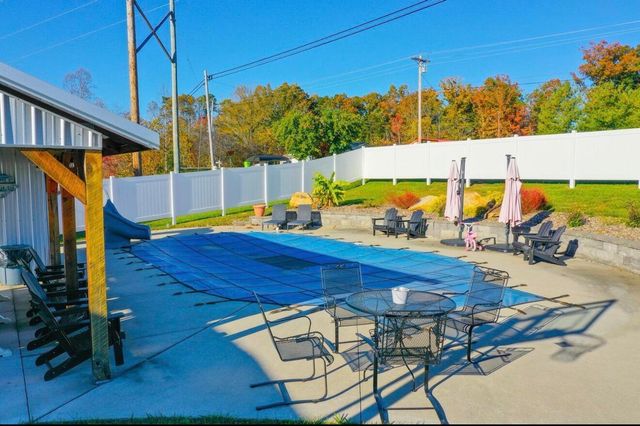 6153 N US Hwy 25, East Bernstadt, KY 40729