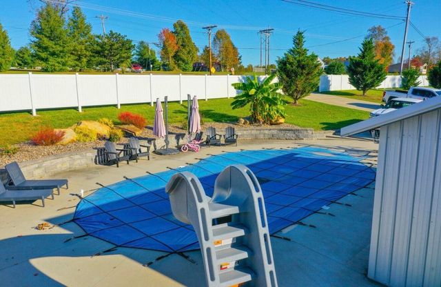 6153 N US Hwy 25, East Bernstadt, KY 40729