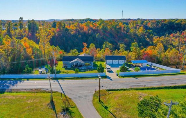 6153 N US Hwy 25, East Bernstadt, KY 40729