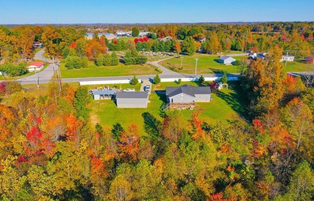 6153 N US Hwy 25, East Bernstadt, KY 40729