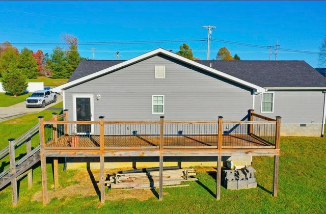 6153 N US Hwy 25, East Bernstadt, KY 40729