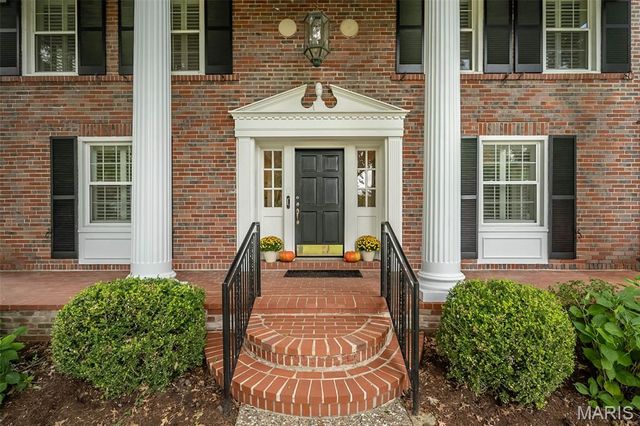 59 Pointer Lane, Ladue, MO 63124