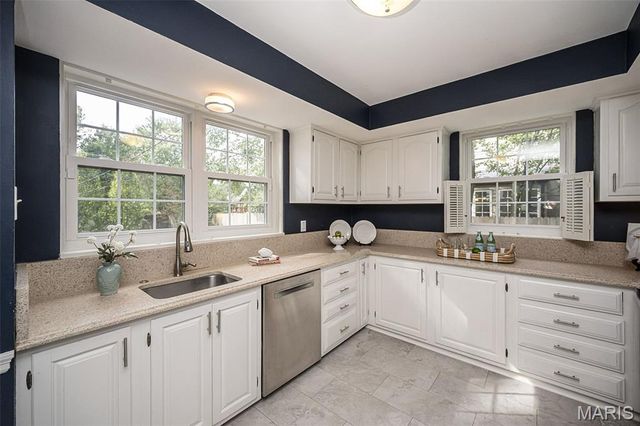 59 Pointer Lane, Ladue, MO 63124