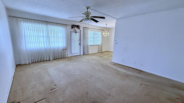 3082 Oakridge U, Deerfield Beach, FL 33442