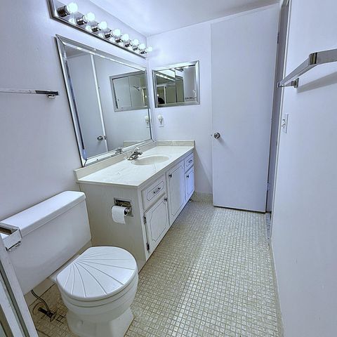 3082 Oakridge U, Deerfield Beach, FL 33442