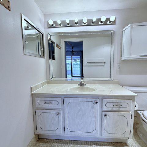 3082 Oakridge U, Deerfield Beach, FL 33442