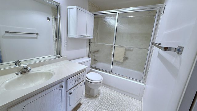 3082 Oakridge U, Deerfield Beach, FL 33442