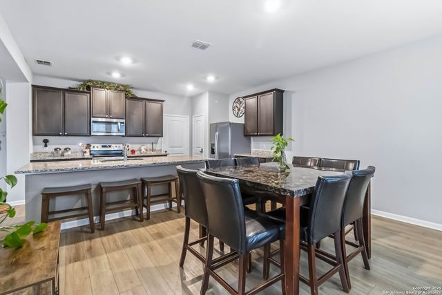 9315 Bennett Forest, Converse, TX 78109