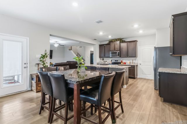 9315 Bennett Forest, Converse, TX 78109