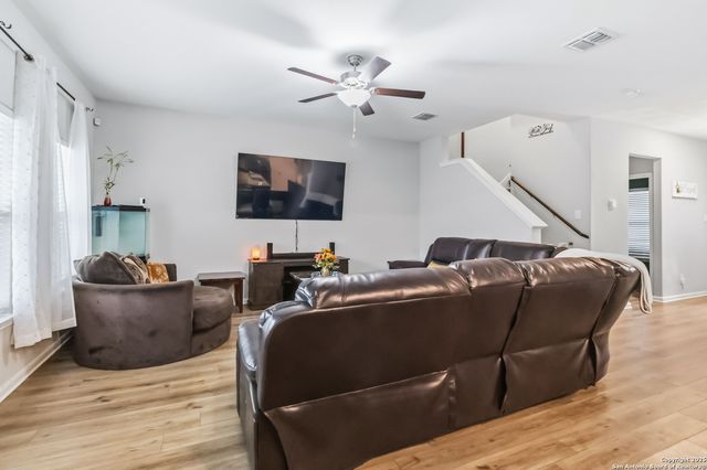 9315 Bennett Forest, Converse, TX 78109