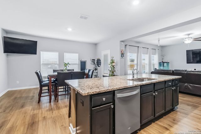 9315 Bennett Forest, Converse, TX 78109