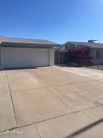 7965 W MONTECITO Avenue, Phoenix, AZ 85033