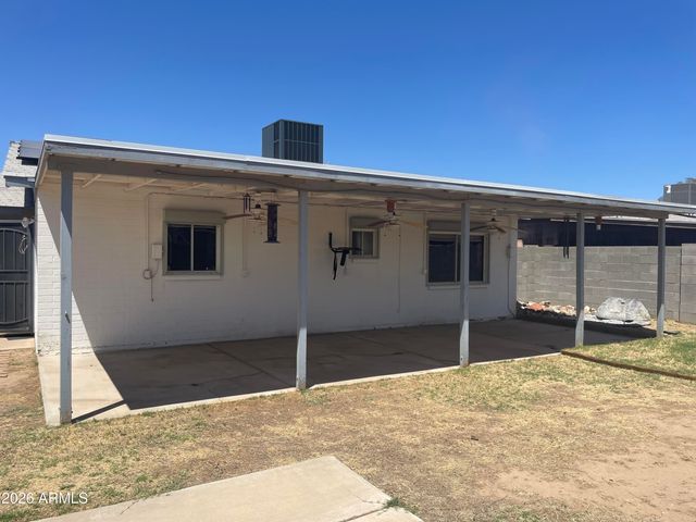 7965 W MONTECITO Avenue, Phoenix, AZ 85033
