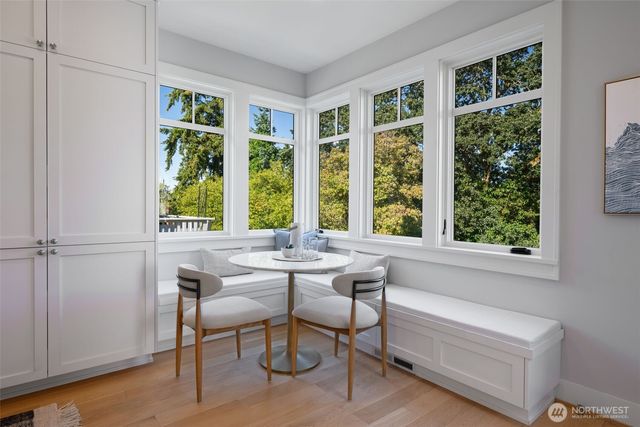2910 9th Avenue W, Seattle, WA 98119