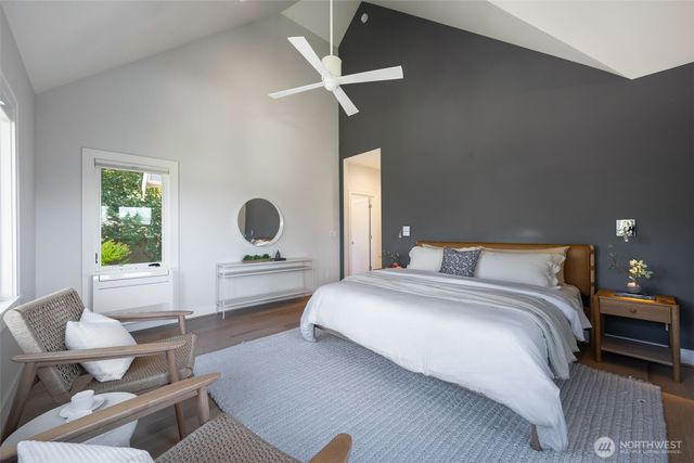 2910 9th Avenue W, Seattle, WA 98119