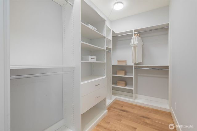 2910 9th Avenue W, Seattle, WA 98119