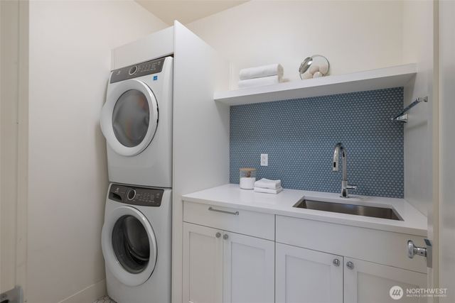 2910 9th Avenue W, Seattle, WA 98119