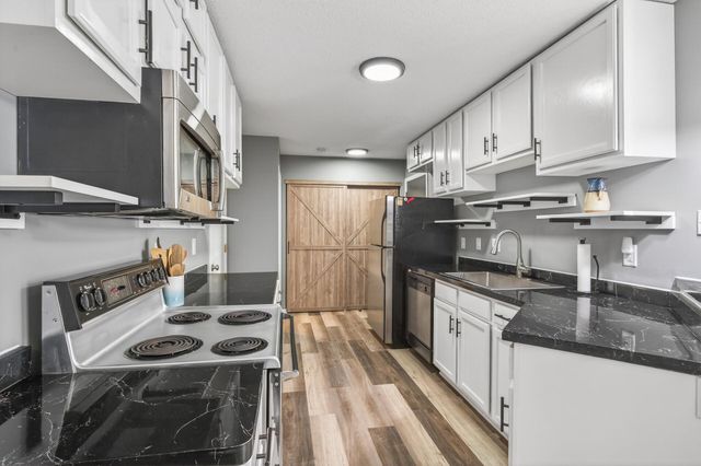 3808 Foss Road 1, Saint Anthony, MN 55421