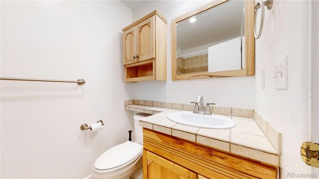 2946 S Moline Place, Aurora, CO 80014