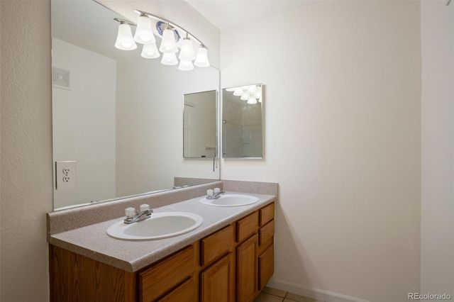 10091 E Carolina Drive 202, Aurora, CO 80247