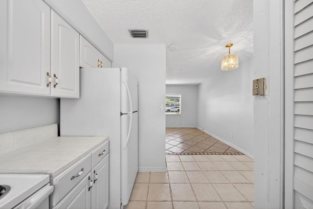 121 NW 56th Court 1-2, Oakland Park, FL 33309