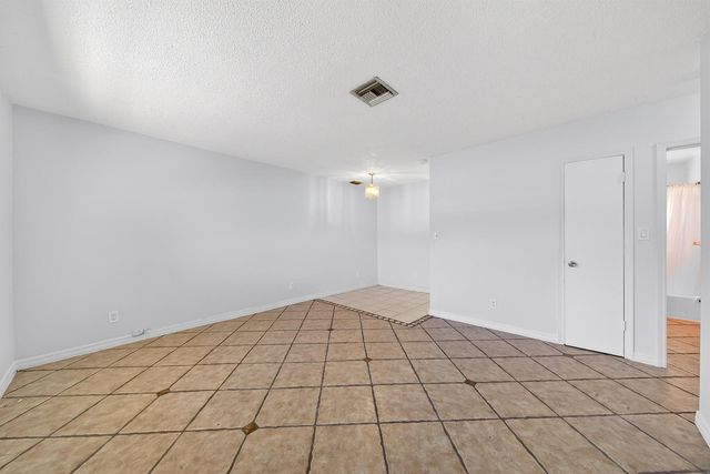 121 NW 56th Court 1-2, Oakland Park, FL 33309