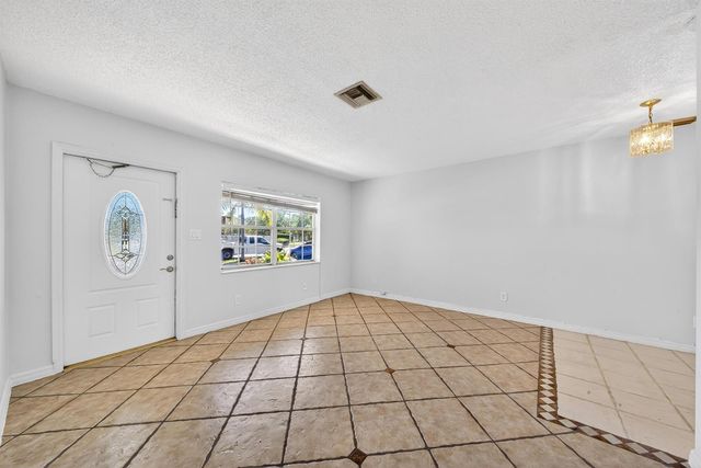 121 NW 56th Court 1-2, Oakland Park, FL 33309