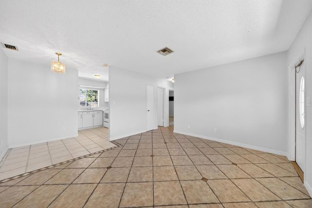 121 NW 56th Court 1-2, Oakland Park, FL 33309