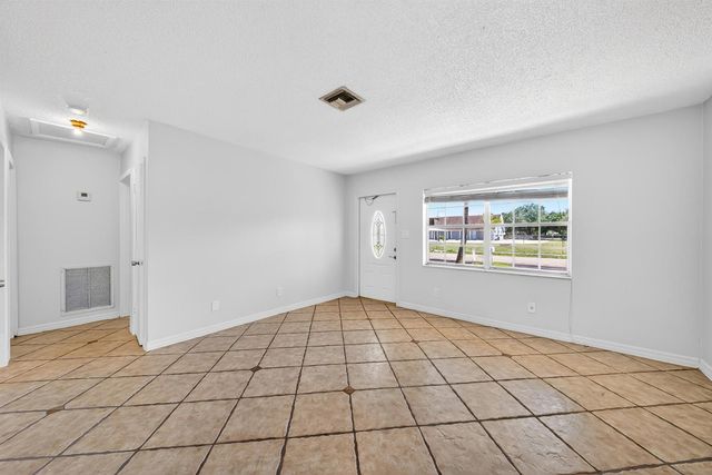 121 NW 56th Court 1-2, Oakland Park, FL 33309