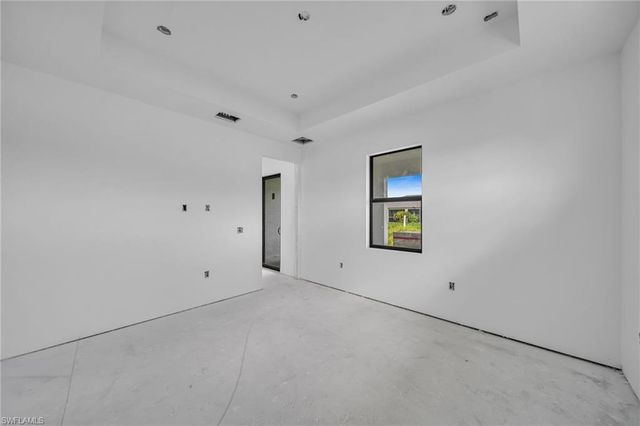513 NE 15th TER, Cape Coral, FL 33909
