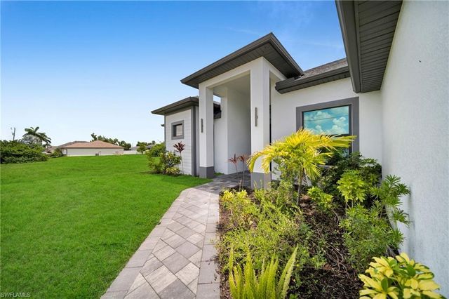 513 NE 15th TER, Cape Coral, FL 33909
