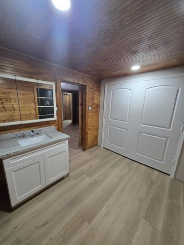 19352 Acorn Hill Drive, Conroe, TX 77302