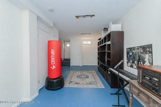 62 Arnold Street, Staten Island, NY 10301
