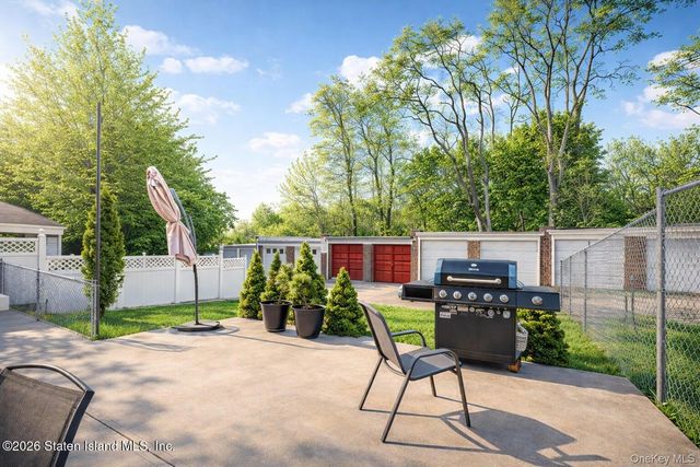 62 Arnold Street, Staten Island, NY 10301