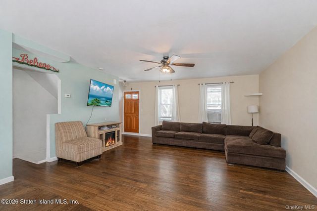 62 Arnold Street, Staten Island, NY 10301