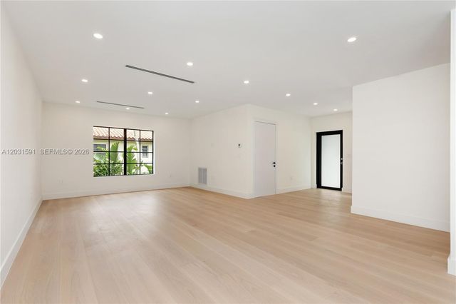 118 Sarto Avenue, Coral Gables, FL 33134