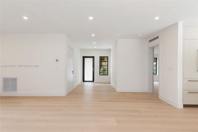 118 Sarto Avenue, Coral Gables, FL 33134