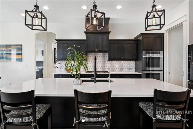 8833 E Hyacinth St, Nampa, ID 83687