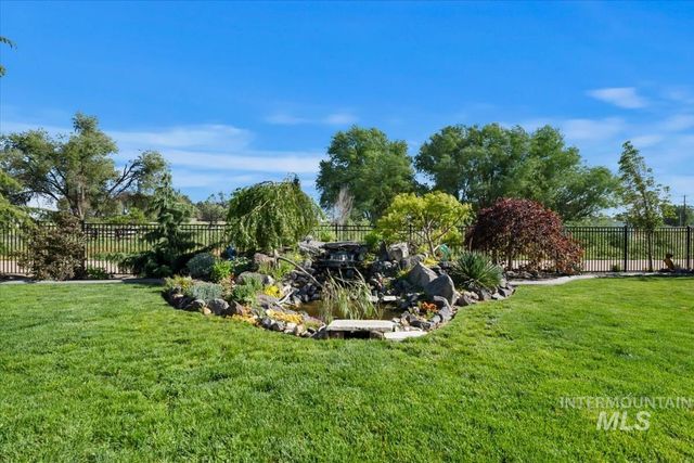 8833 E Hyacinth St, Nampa, ID 83687
