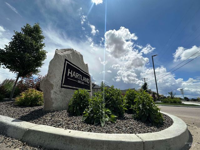 8833 E Hyacinth St, Nampa, ID 83687