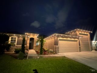 8833 E Hyacinth St, Nampa, ID 83687