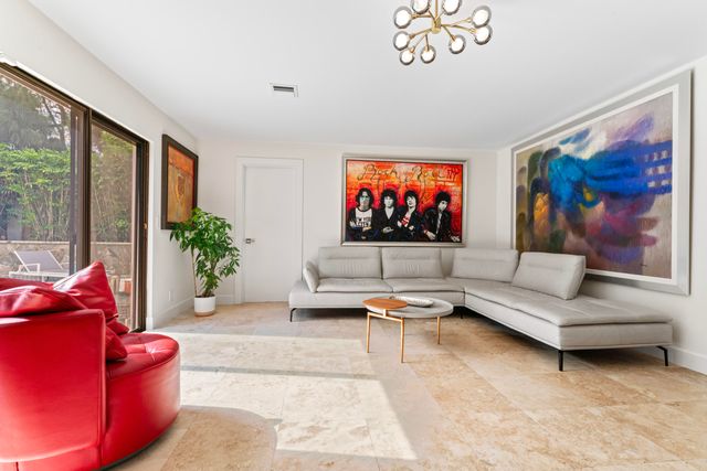 50 NW 5TH Avenue, Boca Raton, FL 33432