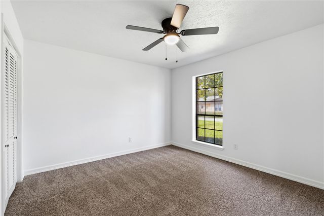 8014 17th Green Drive, Humble, TX 77346